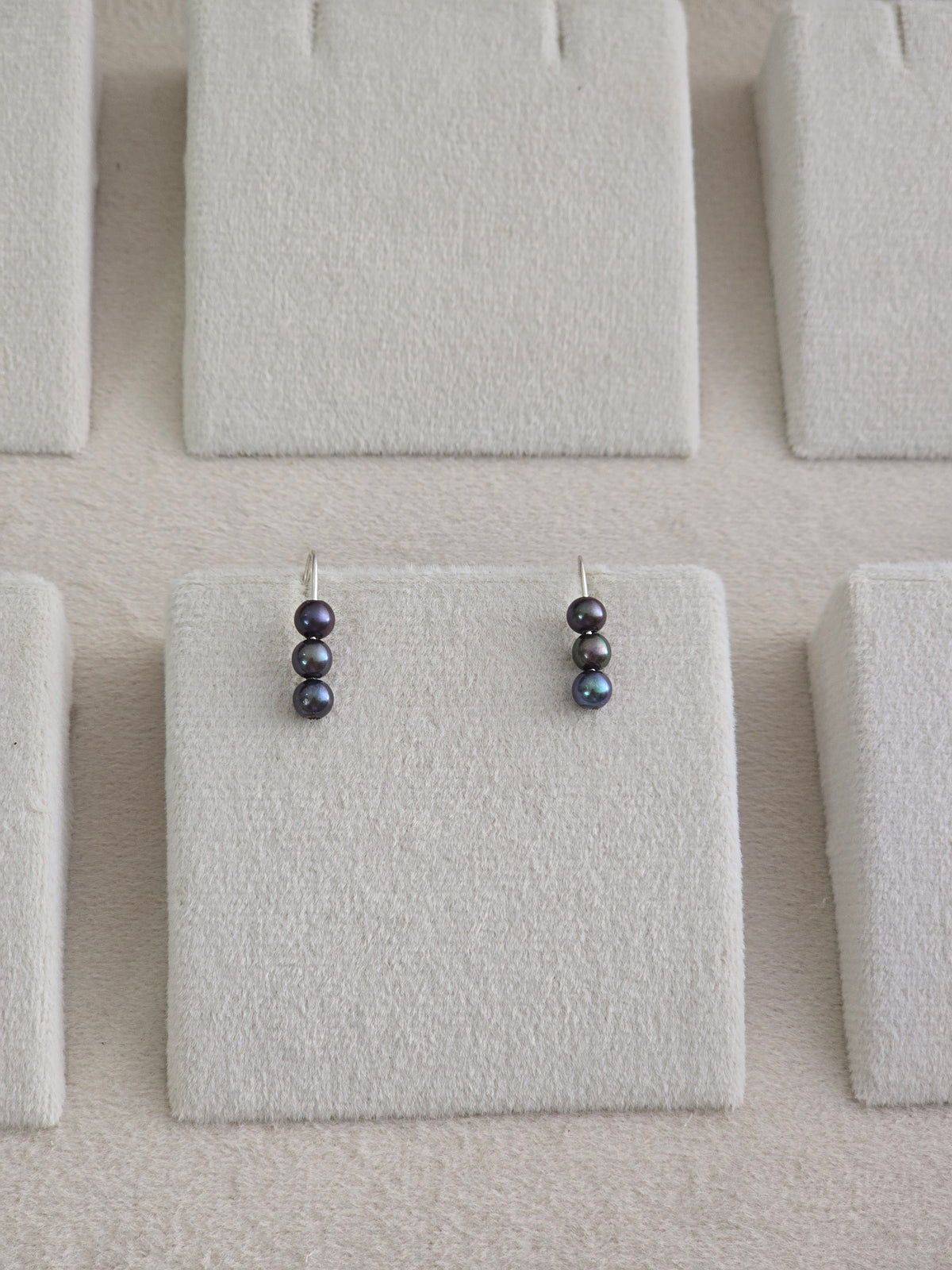 Black pearl stud-dangler earrings